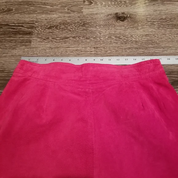 Vintage 70s Fuschia Suede Pencil Skirt Size Large - Picture 6 of 12